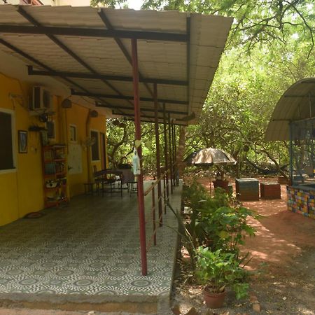 Hotel Travellers Crib Auroville Exterior foto