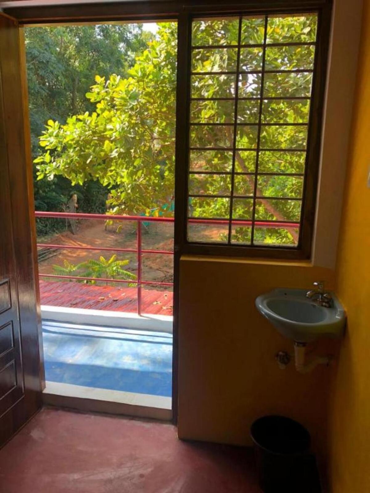 Hotel Travellers Crib Auroville Exterior foto