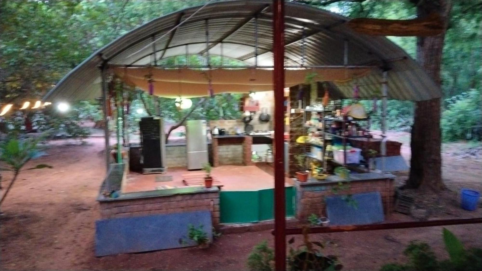 Hotel Travellers Crib Auroville Exterior foto