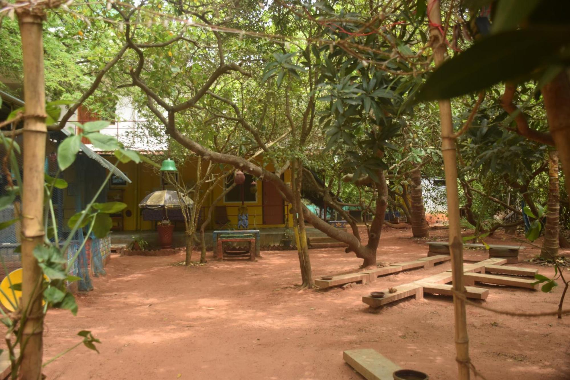 Hotel Travellers Crib Auroville Exterior foto