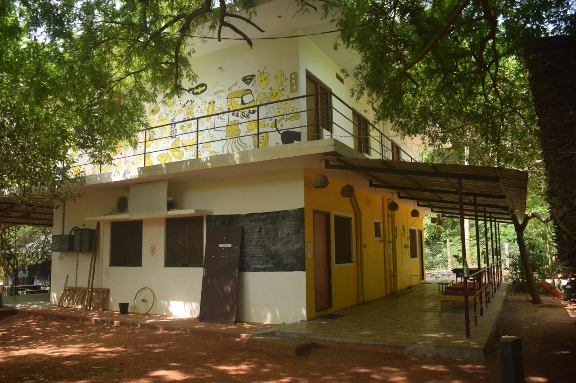 Hotel Travellers Crib Auroville Exterior foto